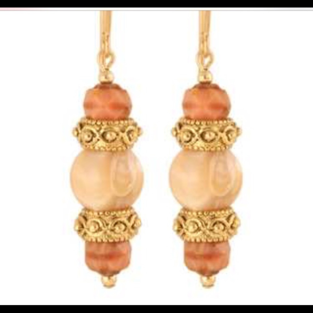 Delicia' earring mother of pearl earrings